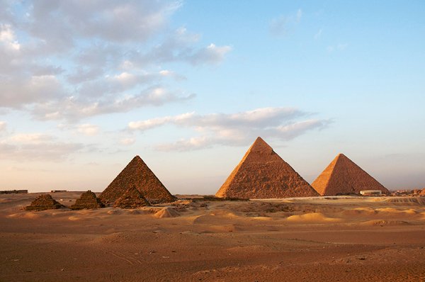 Cairo Day Trip by Bus from Hurghada: Pyramids, Museum & Khan el-Khalili
