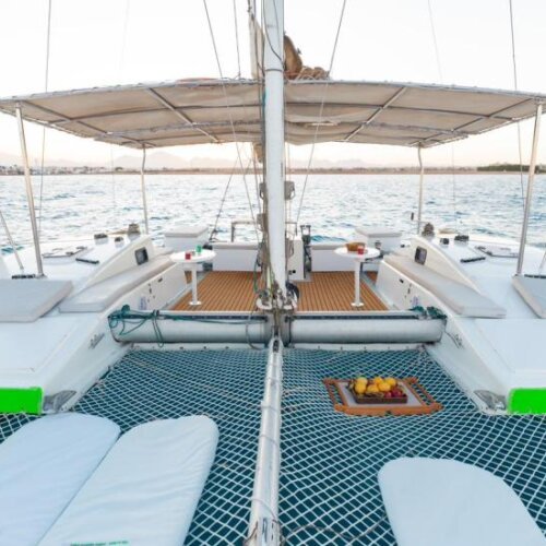 Catamaran deck with nets