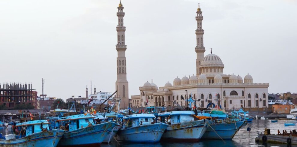 Hurghada City Tour: El Mina Mosque, Coptic Church, Fish Market & Marina – photo 2